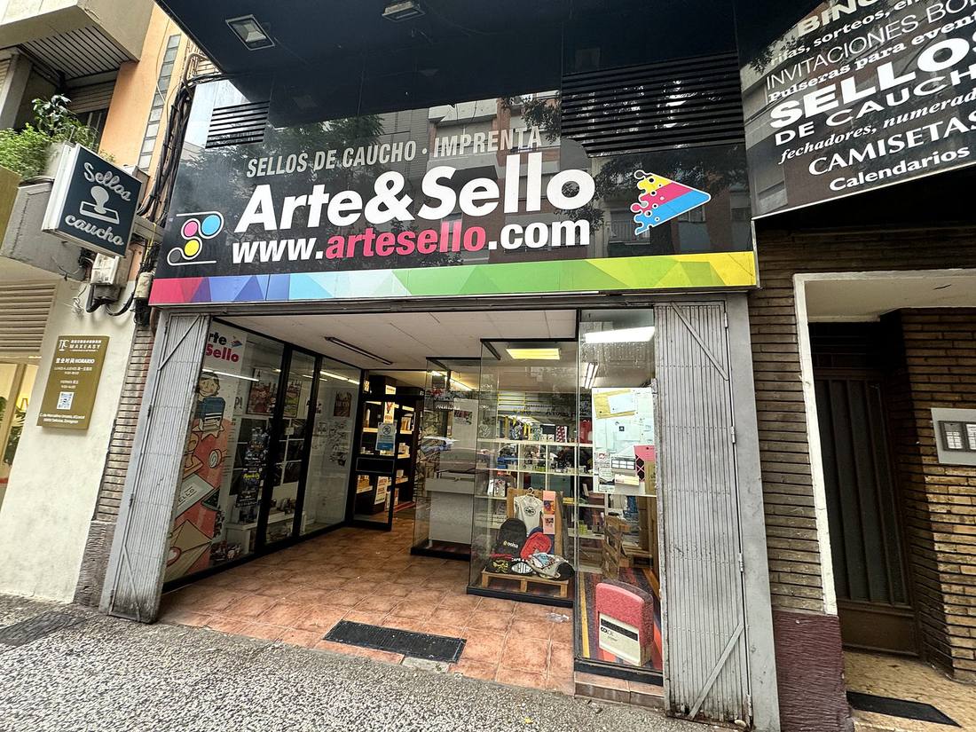 Fachada de la tienda Arte&Sello en Calle Unceta 71, Zaragoza